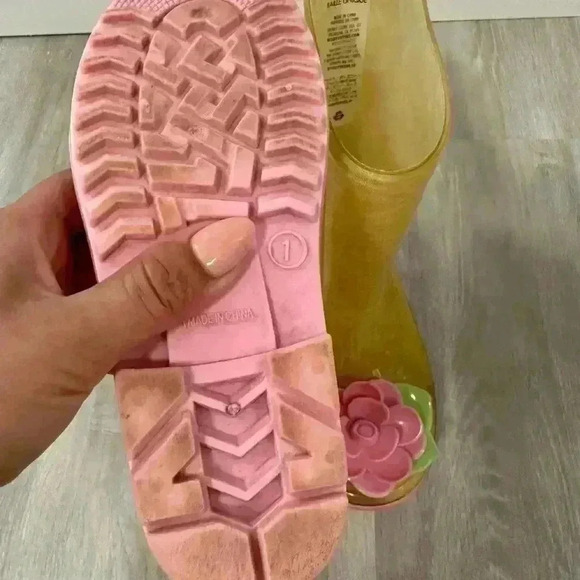 Kids Disney Store Belle Yellow Jelly Rain Boots Size 1 Flowers Princess - Picture 7 of 8